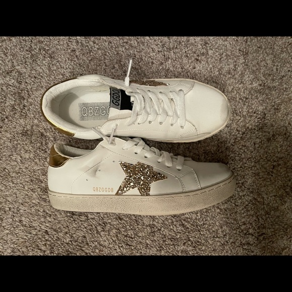 Gold star sneakers - Picture 1 of 2